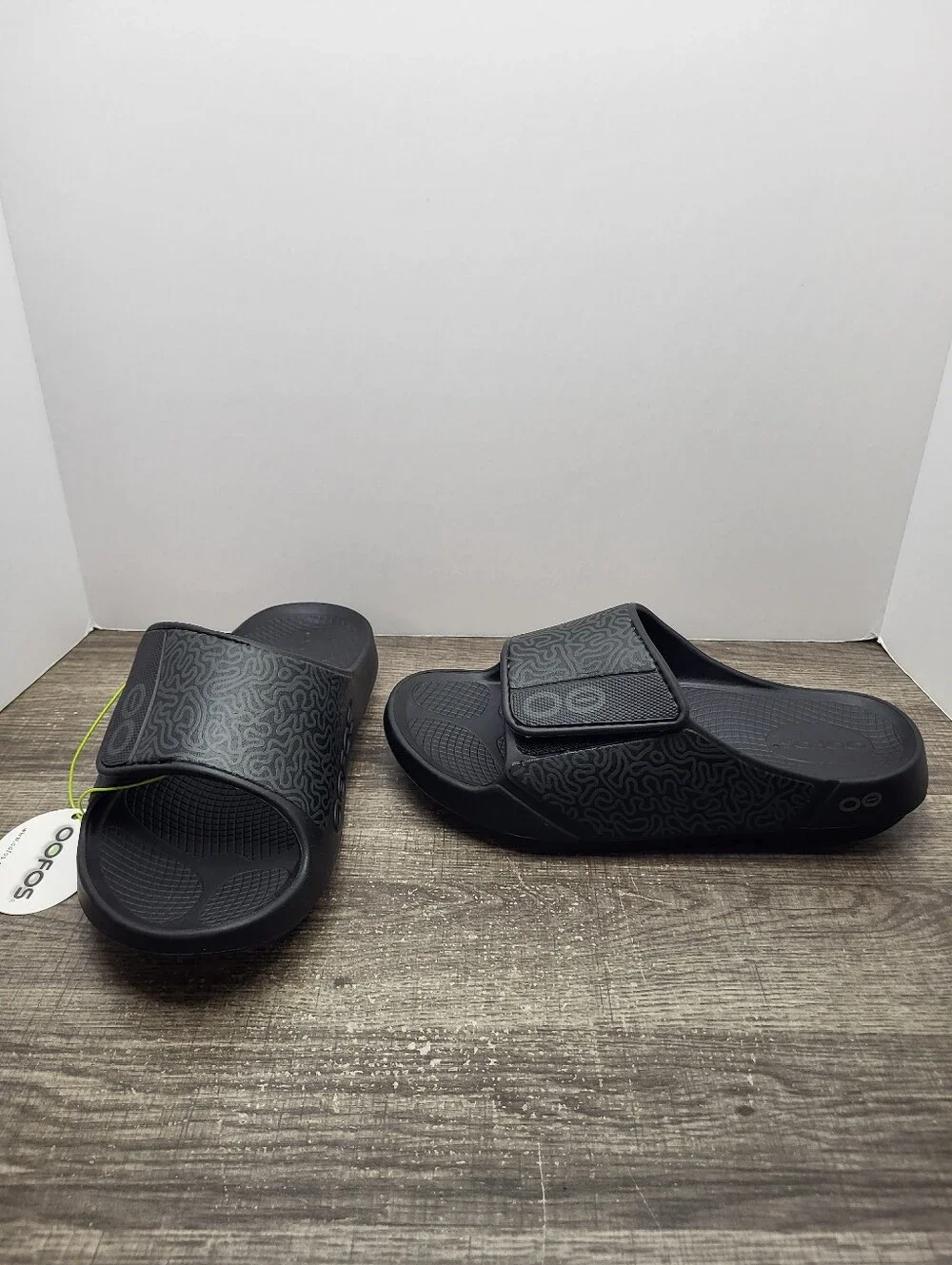 OOFOS OOAHH Sport Flex Limited Slides Men’s 7 Wms 9 Black Labyrinth Black New